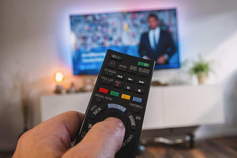 Én av tre dansker mellom 15 og 25 år foretrekker tradisjonelt lineær-TV. Illustrasjonsfoto: Shutterstock